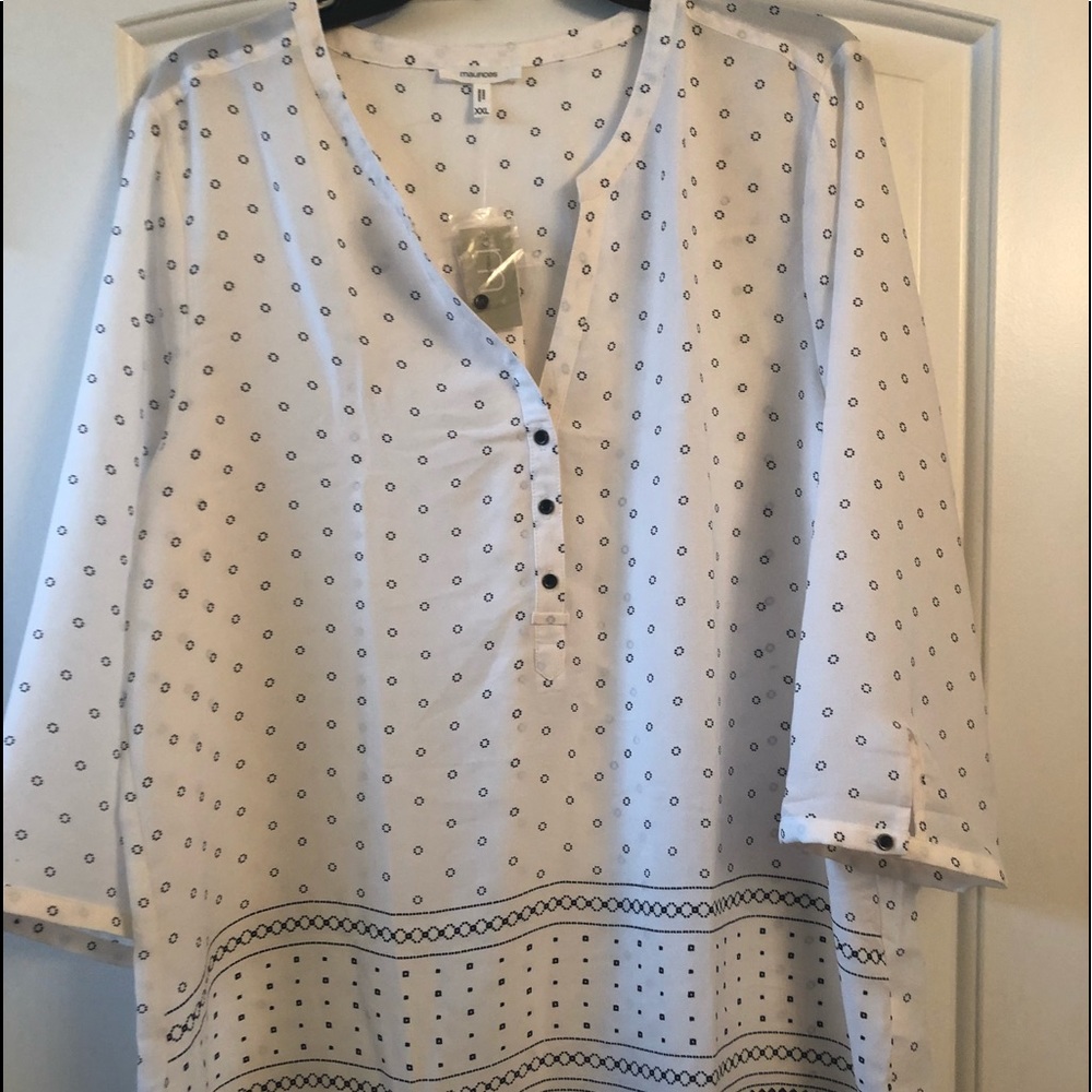Maurice’s white and Black blouse BNWT